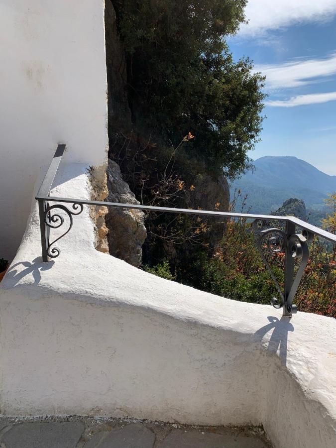 Ideal - * Guadalest
